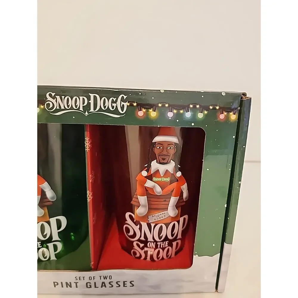 New Snoop Dogg Snoop on the Stoop Christmas Pint Glass Set 2 Glasses